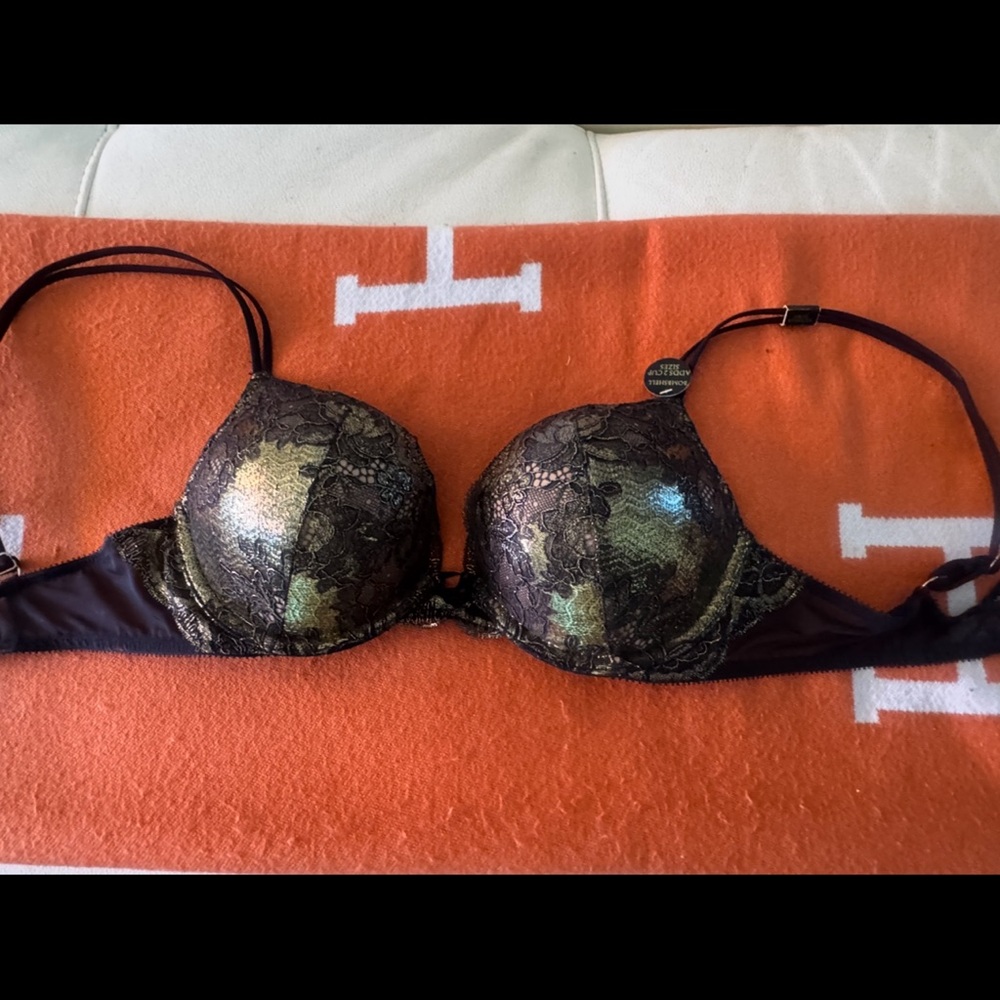 Victoria’s Secret Bombshell Very Sexy Bra